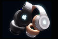 03-2-Apple-Beats-HeadPhones.jpg